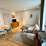 Appartement Bright For 4 People In Nantes