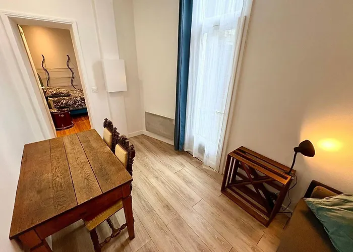 Bright For 4 People In