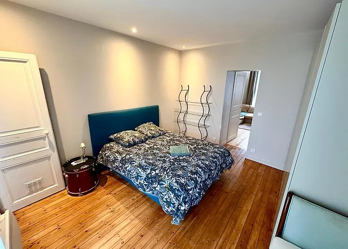 Bright For 4 People In