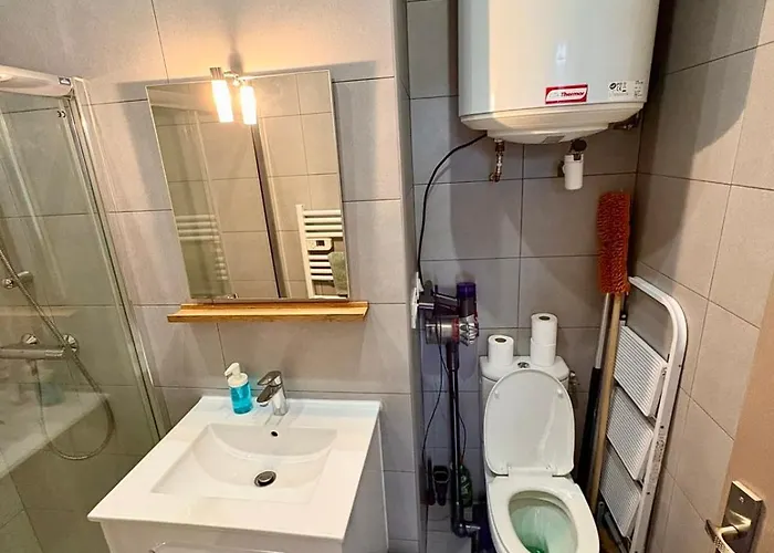 Bright For 4 People In Apartmán Nantes